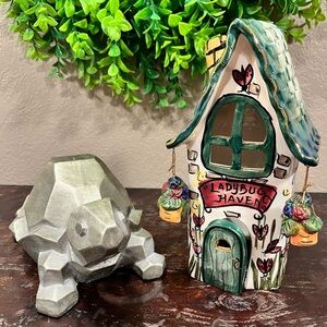 BLUE SKY CLAYWORKS ‘LADYBUG HAVEN’ CHARMING CERAMIC HOUSE
